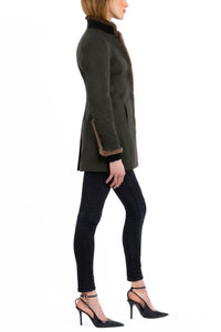 Long blazer in dark-green combed cashmere with chestnut mink trim