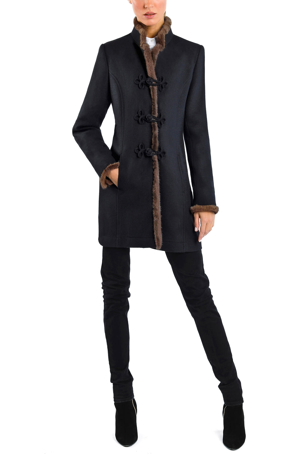 Long blazer from black wool jersey with natural mink